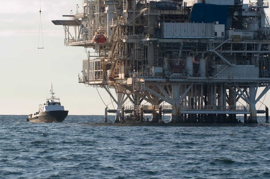 Nigerian off-shore oil rig install Redvision Marine PTZs
